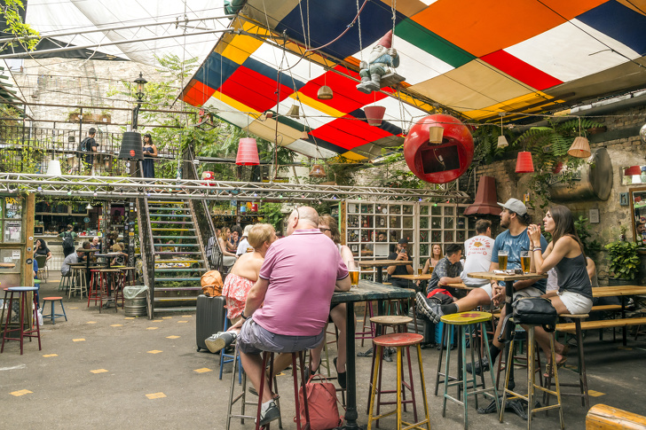 20 неочевидни грешки, които почти всеки турист допуска в чуждестранните кафенета
