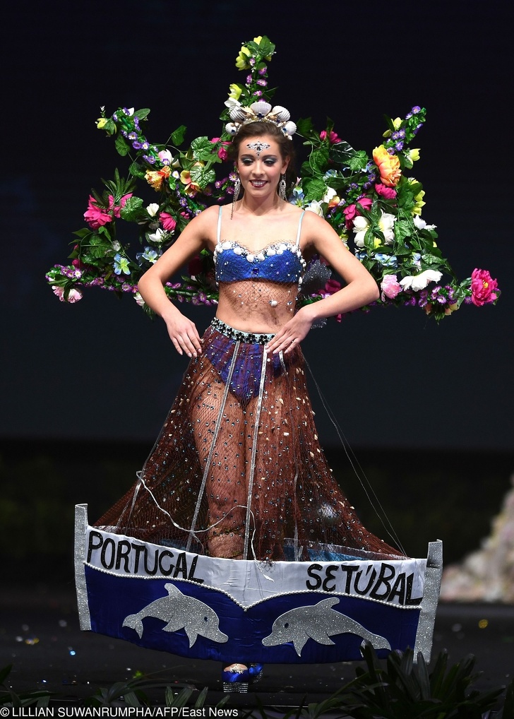 15+ рокли от конкурси за Мис Вселена, които ни пометнаха от краката
