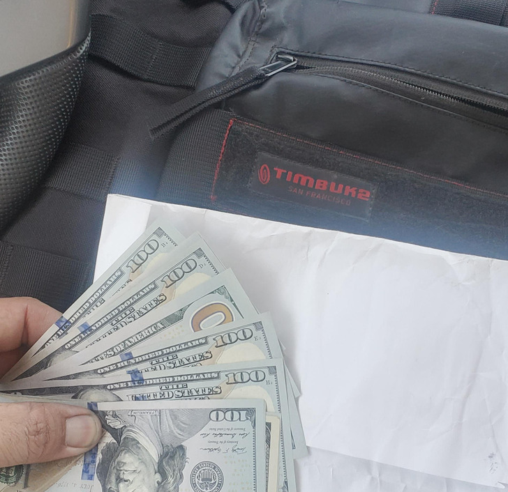 18 счастливчиков, которые приобрели простую вещь, а в придачу получили сюрприз