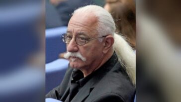 Музикантът Етиен Леви
